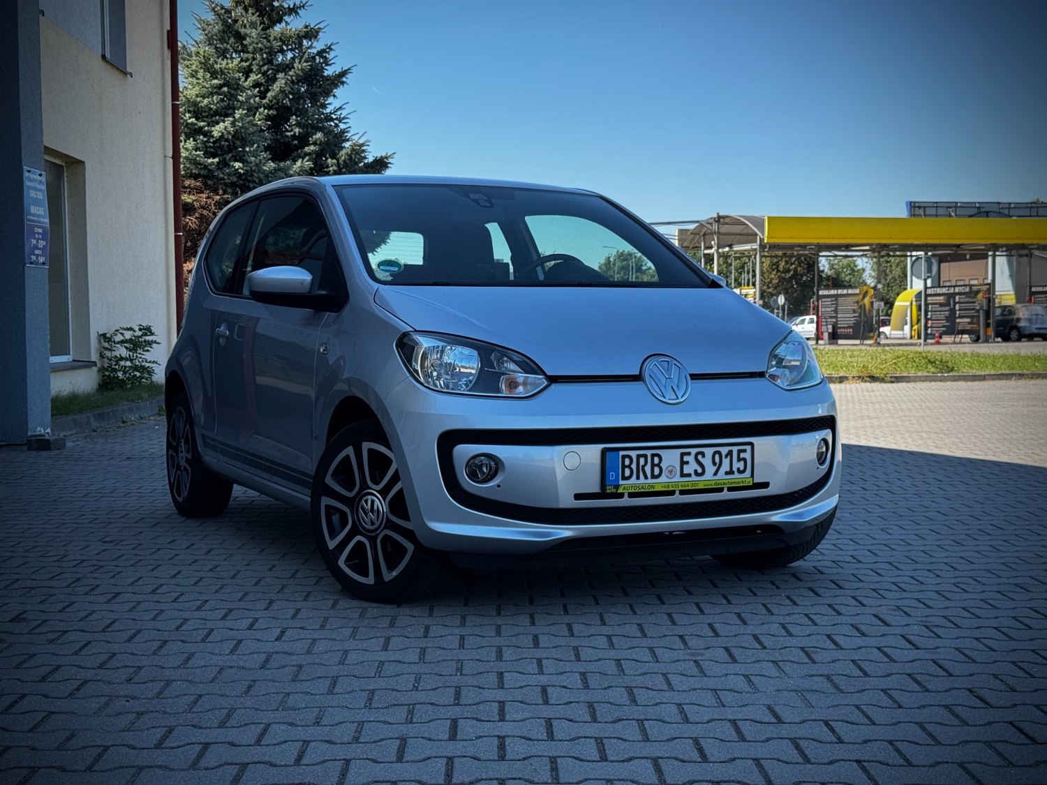 Volkswagen up! — fotografia Das Auto, nie potwierdza aktualnej dostępności