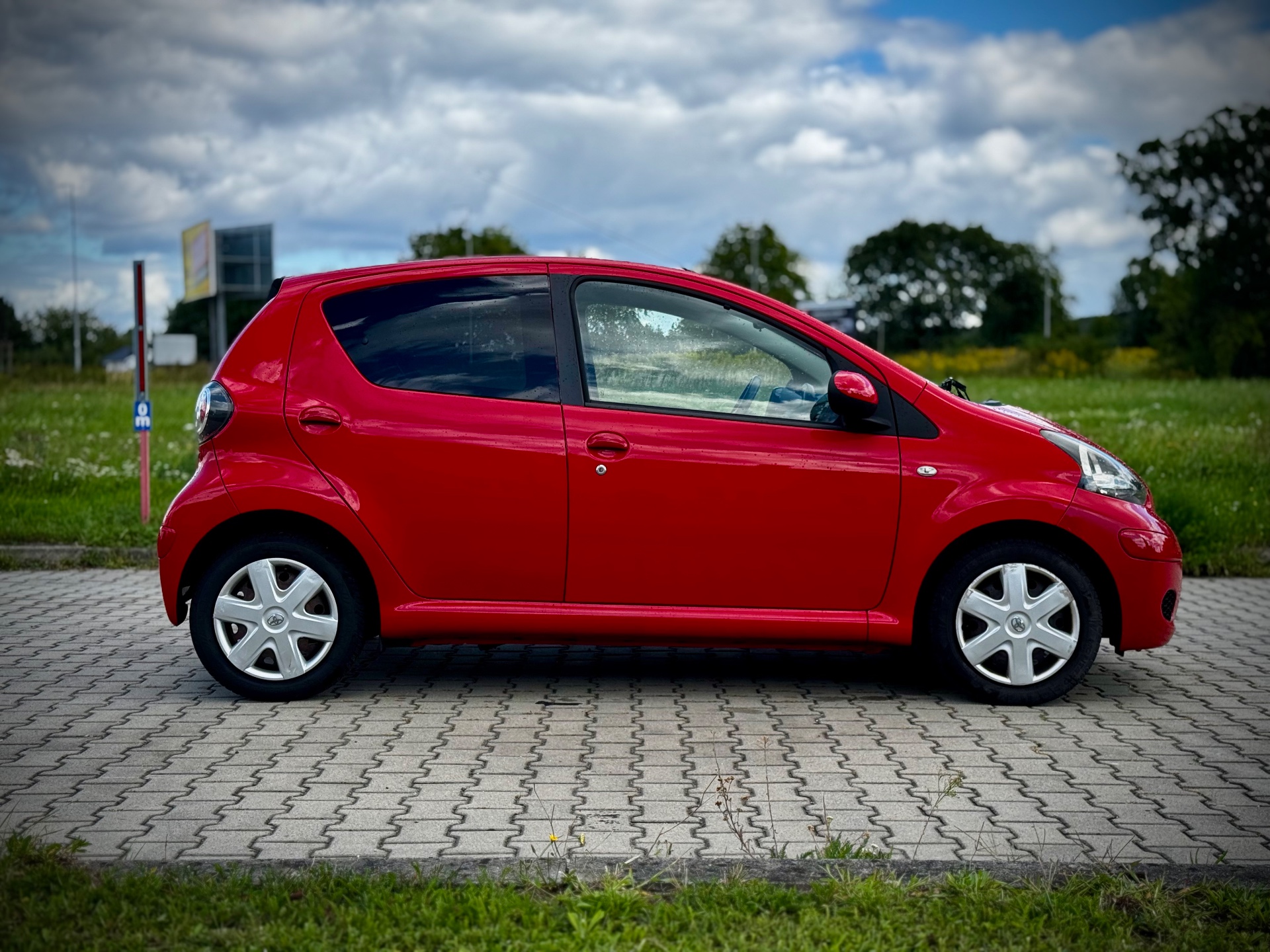 Toyota Aygo 1.0 68 KM | 156 000 km | ekonomiczne miejskie auto — zdjęcie 9