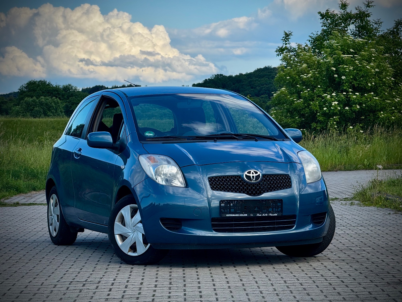 Toyota YARIS, zadbana! Klimatyzacja! — zdjęcie główne